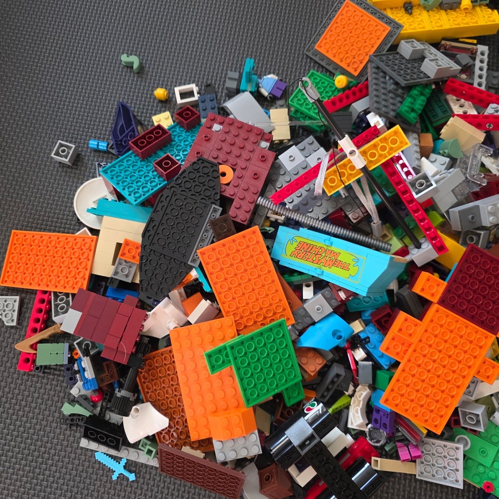 LEGO Bulk Lot 8lb Mixed Bricks Plates Specialty Pieces Minecraft Scooby Doo - Picture 12 of 12